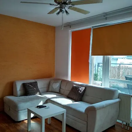 Orange House * Piest'any